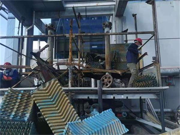 為什么冷卻塔降溫只能降到濕球溫度附近？,冷卻塔降溫后水溫有多少度